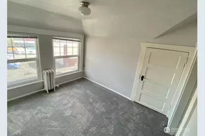 819 6th Avenue N, Seattle, WA 98109 - Photo 9