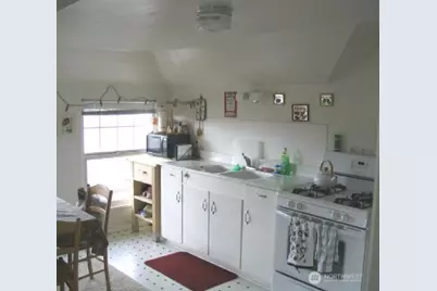 819 6th Avenue N, Seattle, WA 98109 - Photo 11