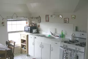 819 6th Ave N, Seattle, WA 98109 - Photo 11