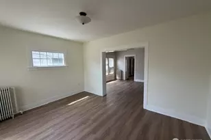 819 6th Ave N, Seattle, WA 98109 - Photo 17