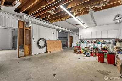 9412 Portland Avenue E, Tacoma, WA 98445 - Photo 17