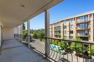 10129 Main St, Bellevue, WA 98004 - Photo 25