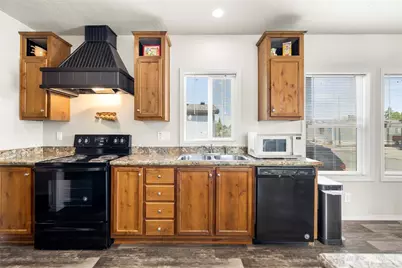 1120 S 25th Street #31, Mount Vernon, WA 98274 - Photo 15