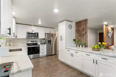 7328 Heinz Place, Lynnwood, WA 98036 - Photo 3