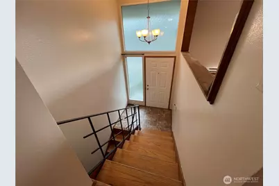 13807 Greenwood Avenue N, Seattle, WA 98133 - Photo 7