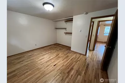 13807 Greenwood Avenue N, Seattle, WA 98133 - Photo 9