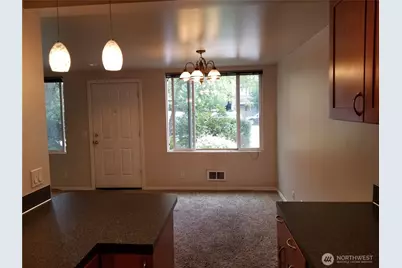 13807 Greenwood Avenue N, Seattle, WA 98133 - Photo 31