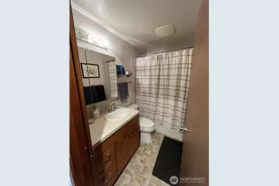 13807 Greenwood Avenue N, Seattle, WA 98133 - Photo 25