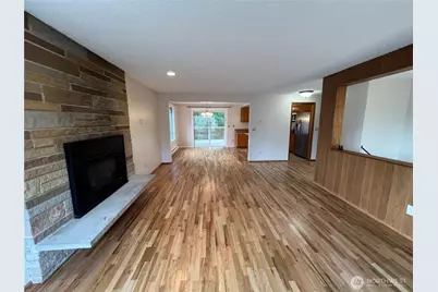 13807 Greenwood Avenue N, Seattle, WA 98133 - Photo 3
