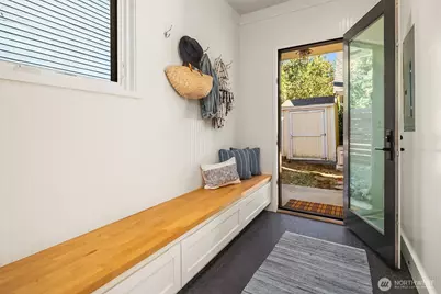 6702 20th Avenue NW, Seattle, WA 98117 - Photo 27