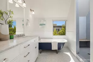6702 20th Ave NW, Seattle, WA 98117 - Photo 19