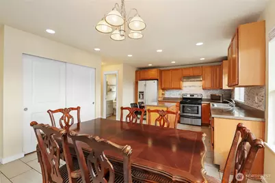 1216 Humphrey Avenue W, Bremerton, WA 98312 - Photo 11