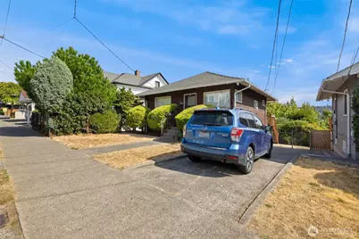 1726 Dexter Avenue N, Seattle, WA 98109 - Photo 3