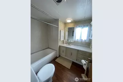 1050 Howard #28, Raymond, WA 98577 - Photo 9