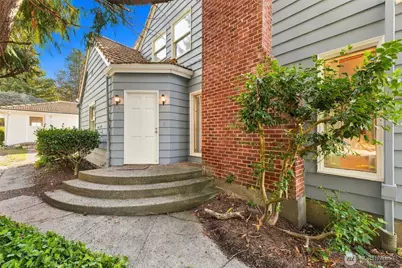 912 S Magnolia Lane, Tacoma, WA 98465 - Photo 5