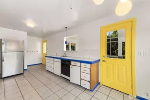912 S Magnolia Ln, Tacoma, WA 98465 - Photo 11