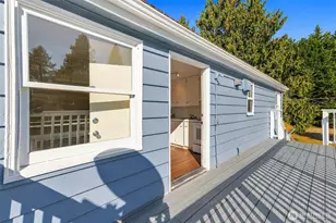 912 S Magnolia Ln, Tacoma, WA 98465 - Photo 23