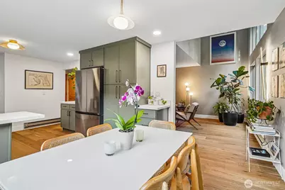 811 NE 57th Street, Seattle, WA 98105 - Photo 9
