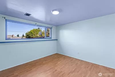 213 W Park Avenue, Port Angeles, WA 98362 - Photo 17