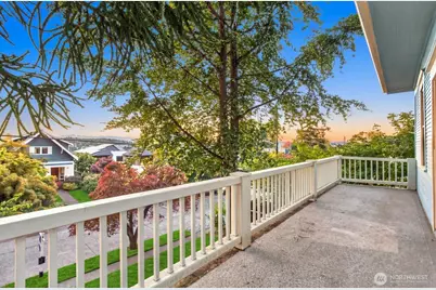 3426 12th Avenue W, Seattle, WA 98119 - Photo 25