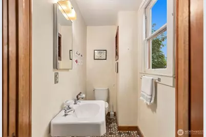 3426 12th Avenue W, Seattle, WA 98119 - Photo 15
