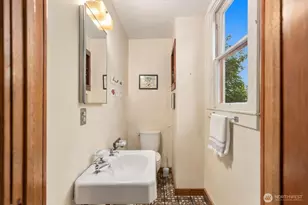 3426 12th Ave W, Seattle, WA 98119 - Photo 15