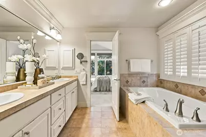 23431 NE 10th Place, Sammamish, WA 98074 - Photo 19