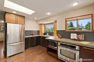 11704 Palatine Ave N, Seattle, WA 98133 - Photo 13