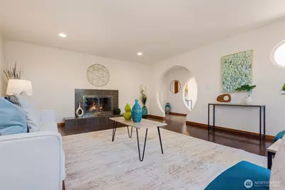 11704 Palatine Avenue N, Seattle, WA 98133 - Photo 7