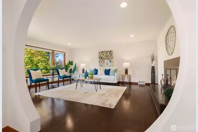 11704 Palatine Avenue N, Seattle, WA 98133 - Photo 5