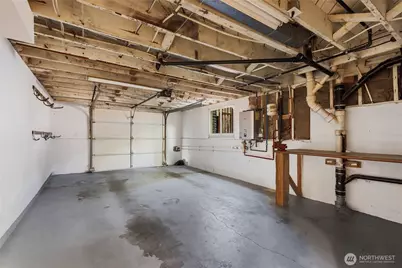 11704 Palatine Avenue N, Seattle, WA 98133 - Photo 37