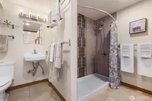 11704 Palatine Ave N, Seattle, WA 98133 - Photo 33