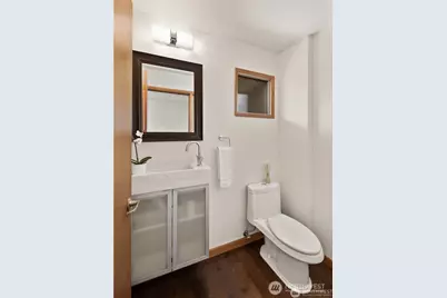 11704 Palatine Avenue N, Seattle, WA 98133 - Photo 15