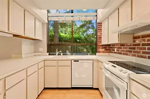 1850 Grant Ave S, Renton, WA 98055 - Photo 9