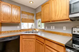 12211 2nd Ave Ct E, Tacoma, WA 98445 - Photo 11