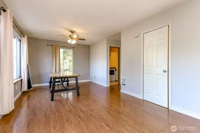 12211 2nd Avenue Ct E, Tacoma, WA 98445 - Photo 9