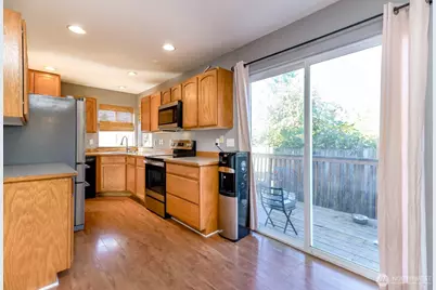 12211 2nd Avenue Ct E, Tacoma, WA 98445 - Photo 15