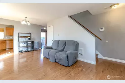 12211 2nd Avenue Ct E, Tacoma, WA 98445 - Photo 7