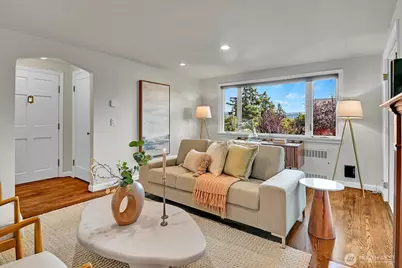 4201 51st Avenue S, Seattle, WA 98118 - Photo 5