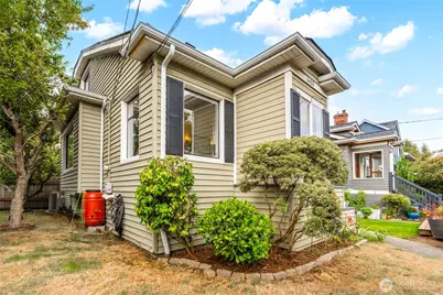 1423 33rd Avenue, Seattle, WA 98122 - Photo 1