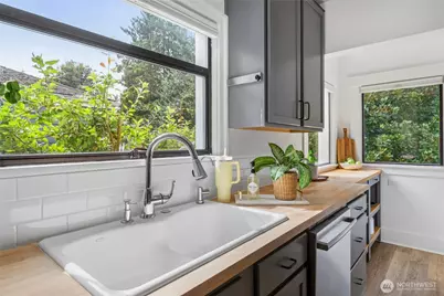 1423 33rd Avenue, Seattle, WA 98122 - Photo 17
