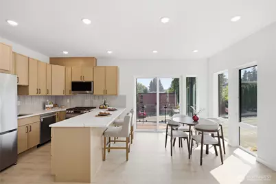 5718 NE 65th Street, Seattle, WA 98115 - Photo 5