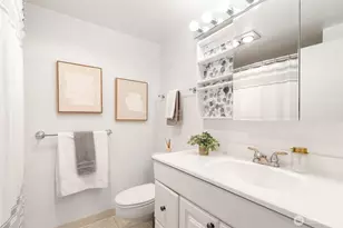 601 Belmont Ave E, Seattle, WA 98102 - Photo 27