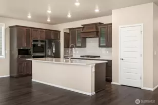 932 121st Ave SE, Lake Stevens, WA 98258 - Photo 7