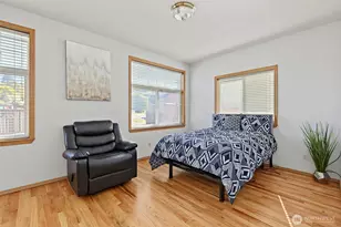 10821 Crestwood Dr S, Seattle, WA 98178 - Photo 15