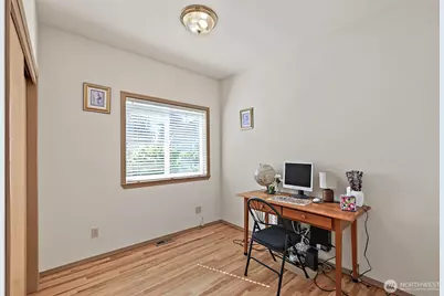 10821 Crestwood Drive S, Seattle, WA 98178 - Photo 13