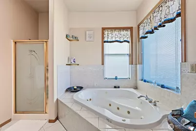 10821 Crestwood Drive S, Seattle, WA 98178 - Photo 27