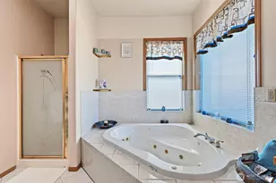 10821 Crestwood Dr S, Seattle, WA 98178 - Photo 27