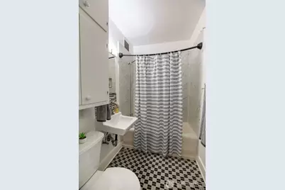 1605 E Olive Street #208, Seattle, WA 98122 - Photo 17