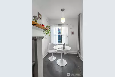 1605 E Olive Street #208, Seattle, WA 98122 - Photo 9